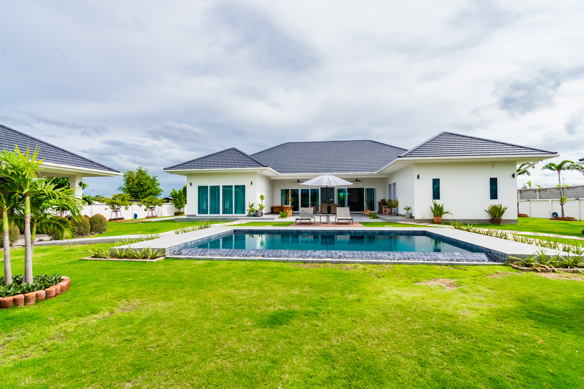 Thap Tai 5 bed pool villa