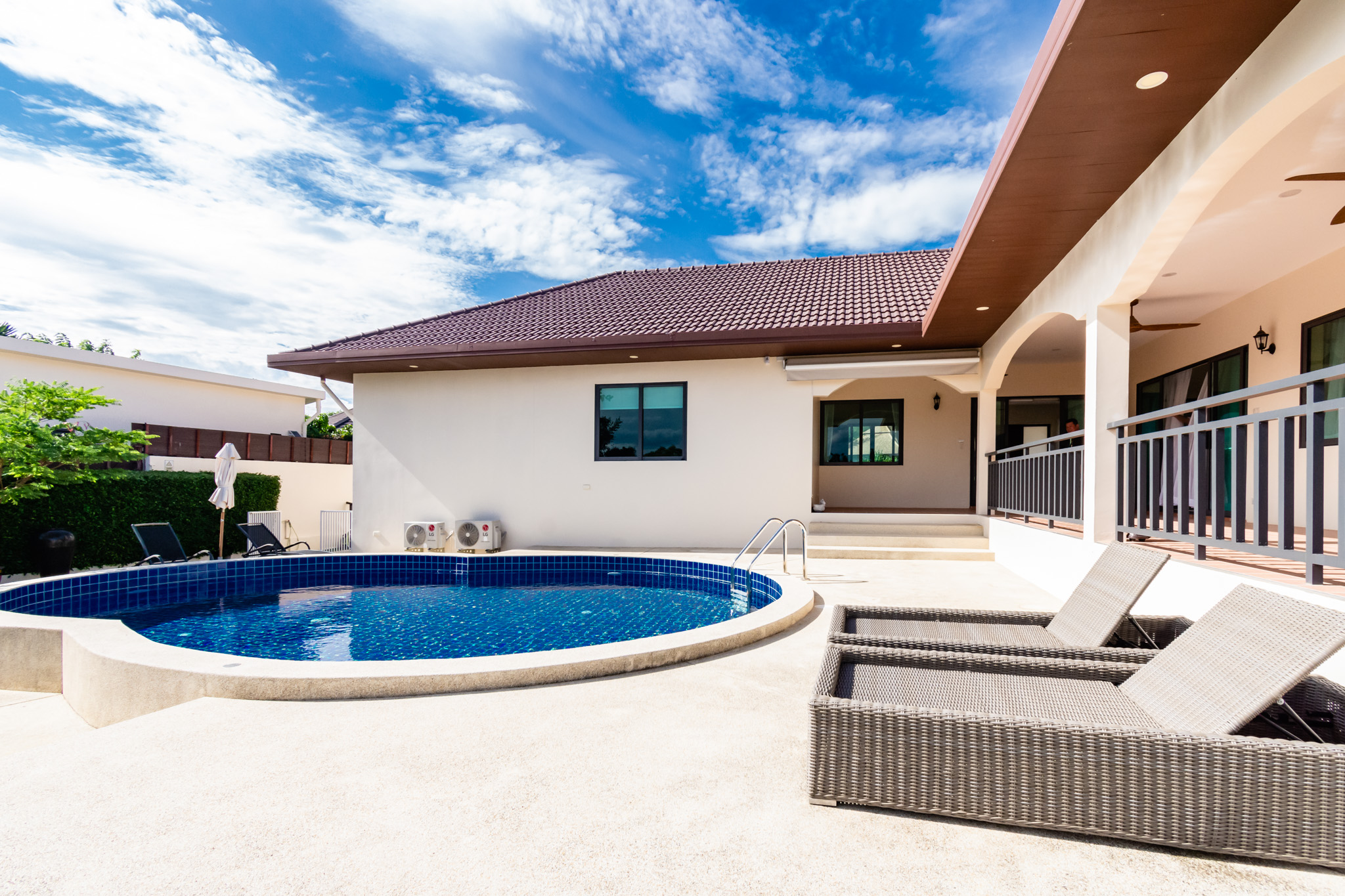 Independent pool villa without cam fees