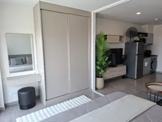 BLUE WHALE : Beautifully decorated 1 bed condo — photo 9