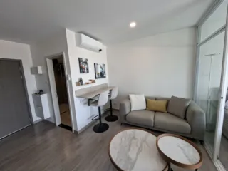 BLUE WHALE : Beautifully decorated 1 bed condo — photo 14